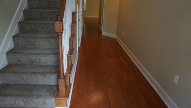 Building Photo - 3406FBarack