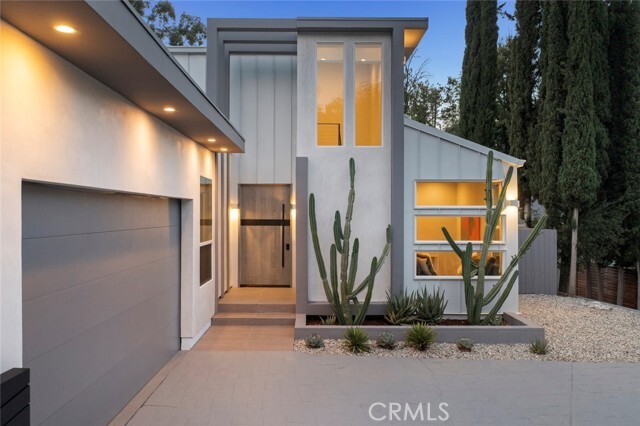 Primary Photo - 4731 Topanga Canyon Blvd