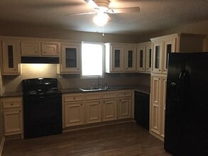 Building Photo - 306 E 32nd St