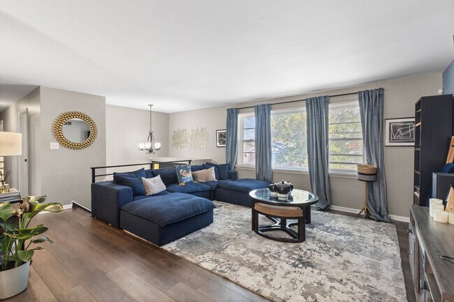 Foto del edificio - 2635 W 94th Pl