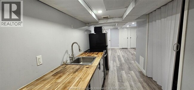 Photo du bâtiment - 670 Partington Ave