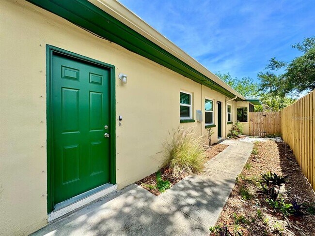Foto del edificio - 533 Yelvington Ave
