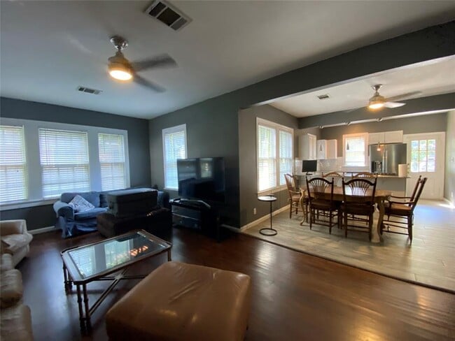 Foto del edificio - 3804 Duval St