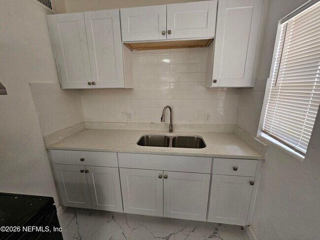 Foto del edificio - 2736 Lippia Rd