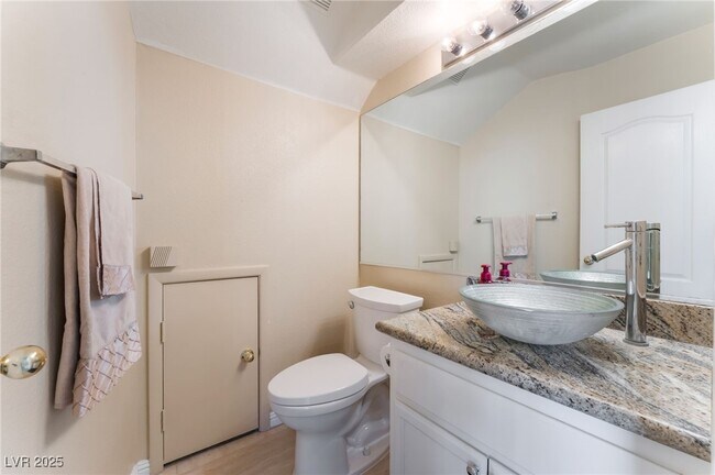 Building Photo - 8612 Sierra Cima Ln