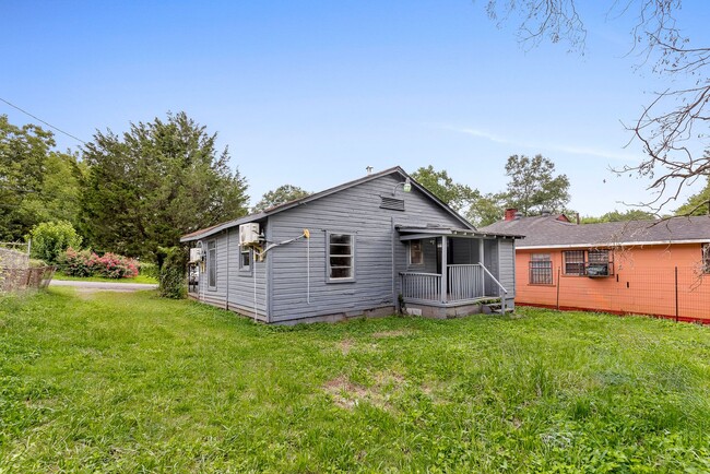 Building Photo - 5528 Madison Dr