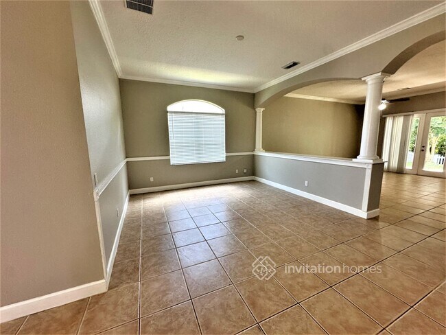 Foto del edificio - 1916 Oak Grove Chase Dr