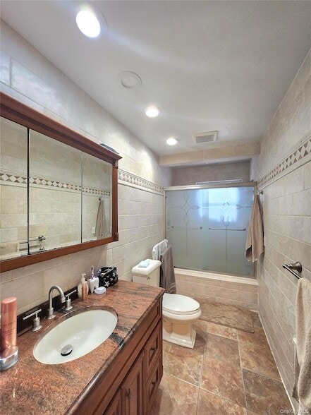 Building Photo - 244 Martin Dr