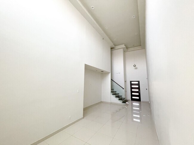 Foto del edificio - Beautiful Townhouse in McAllen