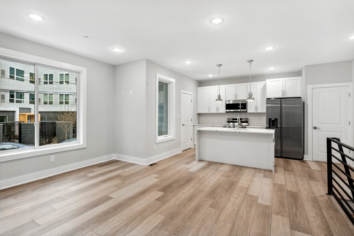 Primary Photo - 2125 E Norris St