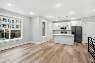 Building Photo - 2125 E Norris St