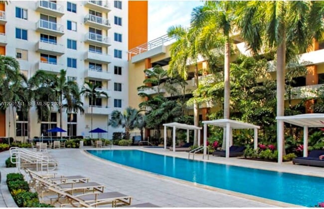 Foto del edificio - 2775 NE 187th St