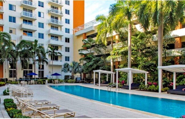 Building Photo - 2775 NE 187th St