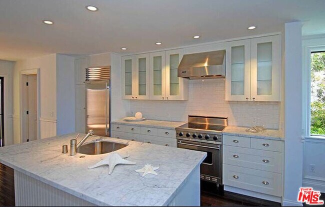Foto del edificio - 6780 Shearwater Ln