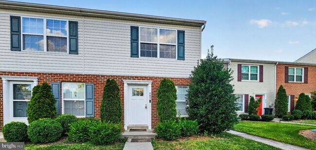 Foto del edificio - 483 Arwell Ct