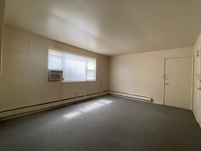 Building Photo - 14629 Karlov Ave