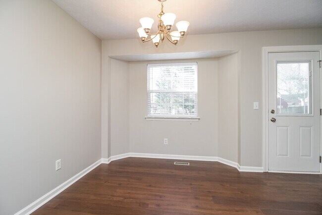 Building Photo - 128 Louann Ln