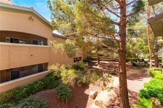 Building Photo - 1705 Hills of Red Dr