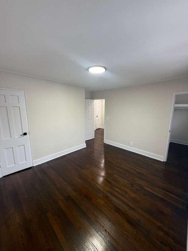 Foto del edificio - 676 Park Ave