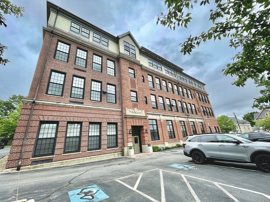 Foto principal - 72 Ashland St