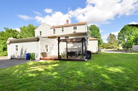 Foto del edificio - 349 Naubuc Ave