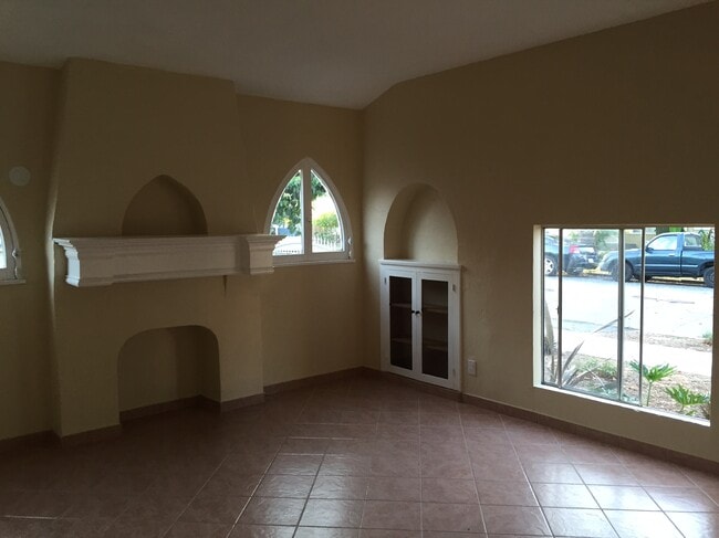 Living Room - 166 E Platt St
