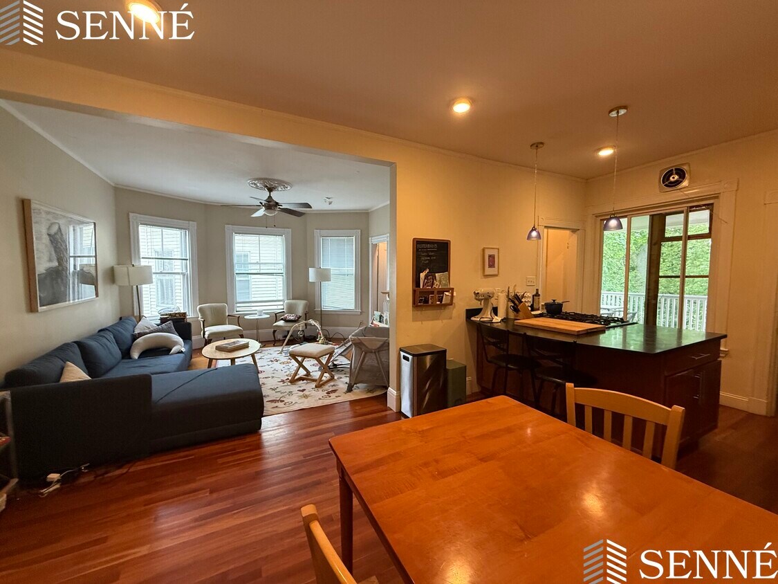 Foto principal - 67 Highland Ave