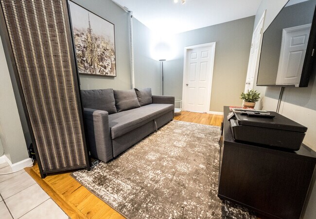 Foto del edificio - 301 E 104th St