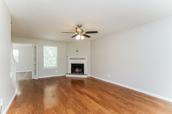 Building Photo - 115 Springfield Dr