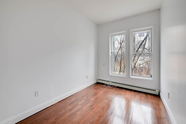 Building Photo - 1036 Jefferson Ave