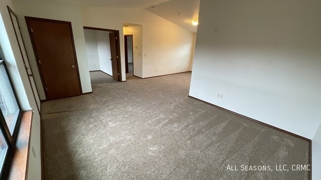 Building Photo - 2280 Stepping Stones Way