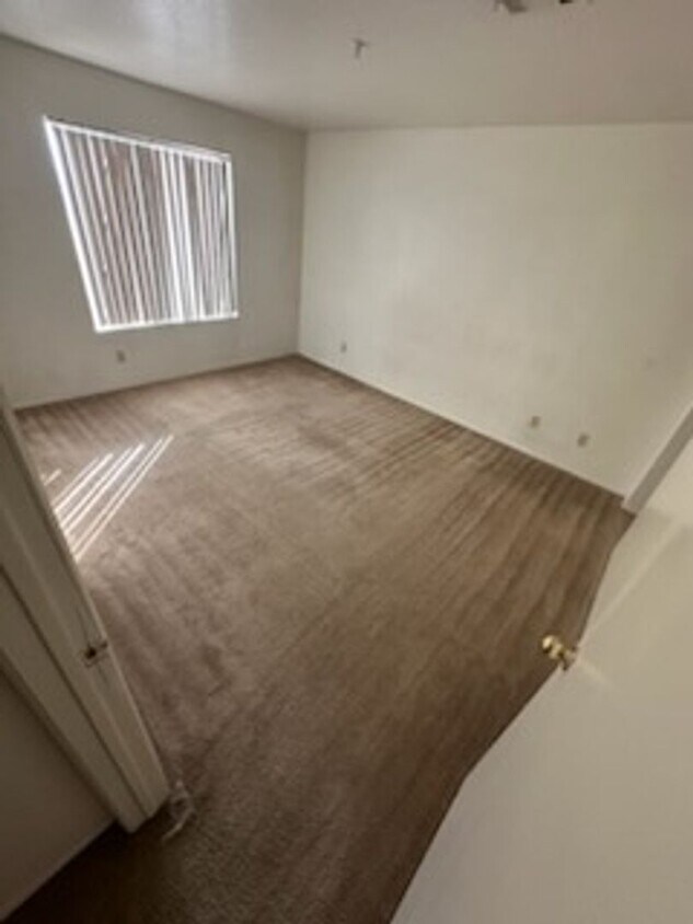 Primary Photo - 3 BEDROOM CONDO FOR RENT