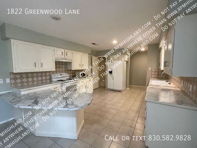 Building Photo - 1822 Greenwood Ln