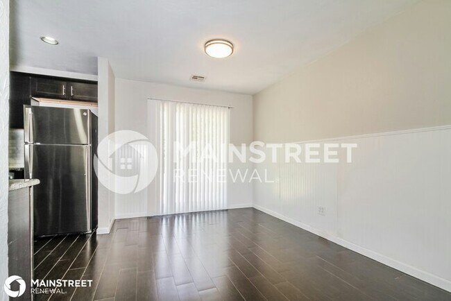 Building Photo - 1811 Westminster Pl, Oklahoma City, OK 73120