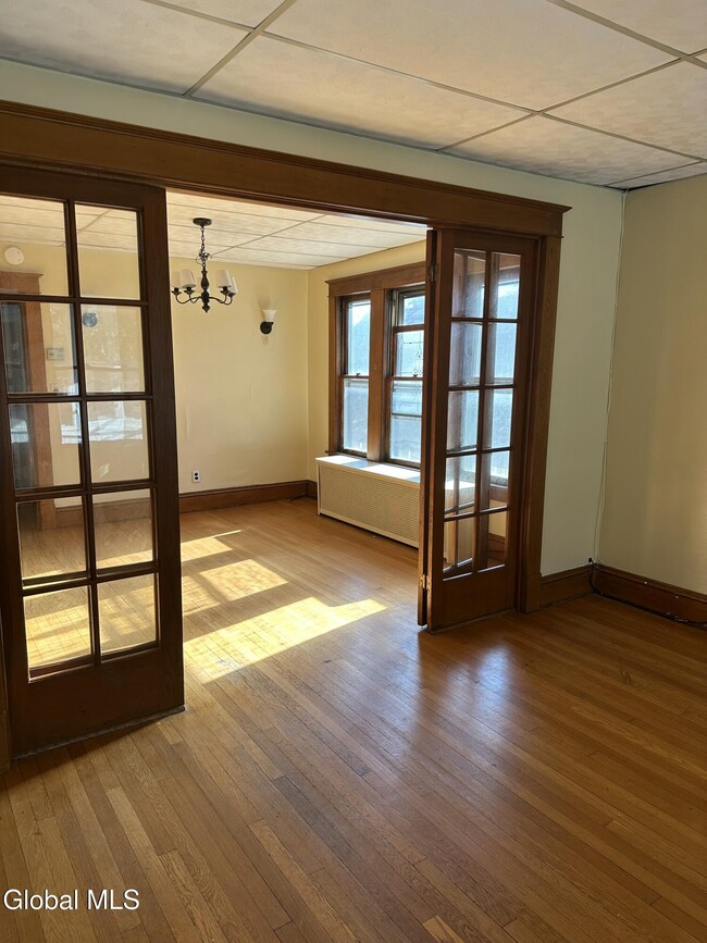 Foto del edificio - 65 Ten Eyck Ave