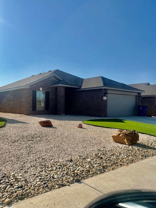 Building Photo - 3216 Aberdeen Ave