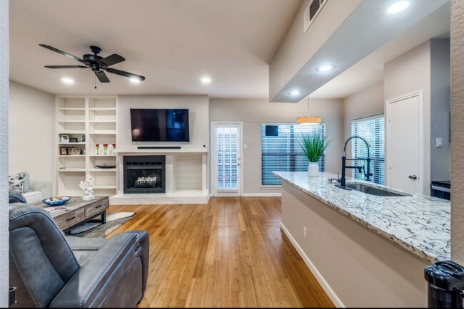 Foto del edificio - 7525 Holly Hill Dr
