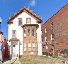 Building Photo - 257 Broadway