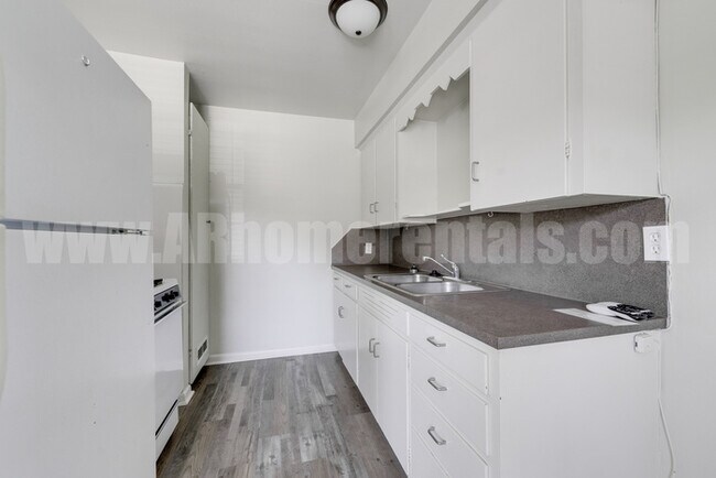 Foto del edificio - 115 N Taylor St