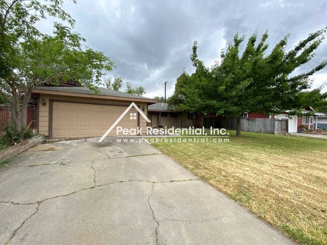 Building Photo - Updated Foothill Farms 3bd/2ba Home with R...