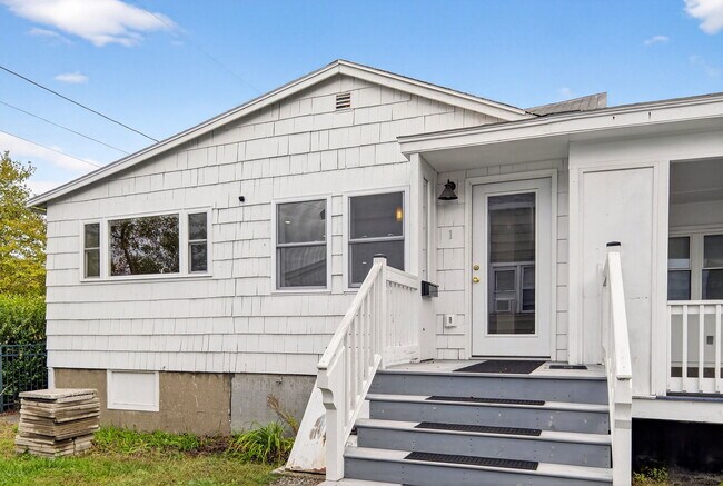 Building Photo - 321 N Fulton St