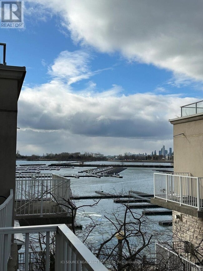 Photo du bâtiment - 32 Stadium Rd