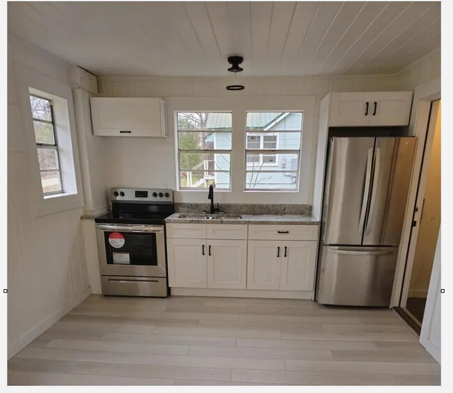 Foto del edificio - 16063 SE Janet St