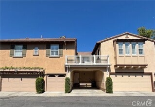Building Photo - 83 Sklar St