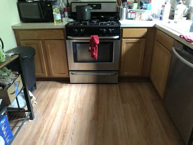 Foto del edificio - 4436 Silverwood St