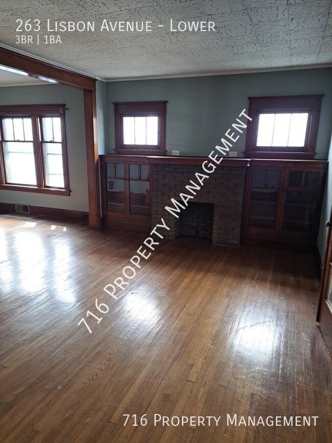 Foto del edificio - Spacious 3 bedroom apartment available now!