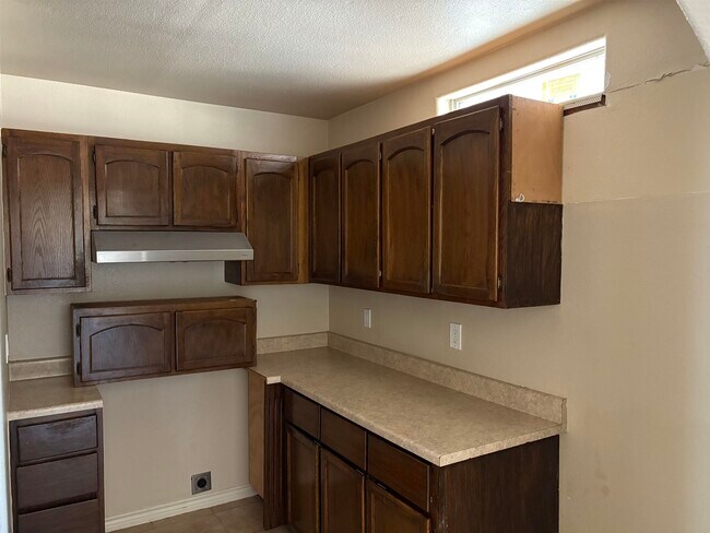 Foto del edificio - 5410 Marcella Ave