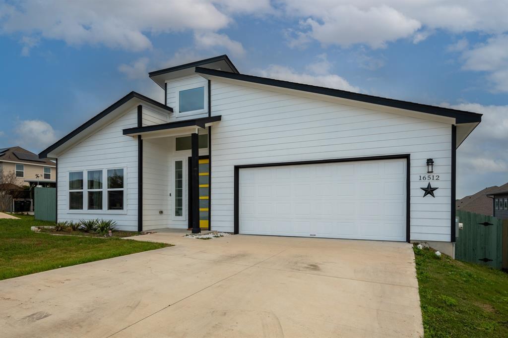 Foto principal - 16512 Fetching Ave