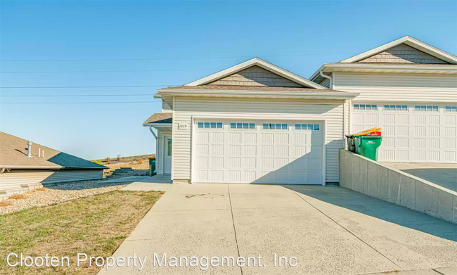 Foto del edificio - 3 br, 2 bath House - 1029 N 33rd St.