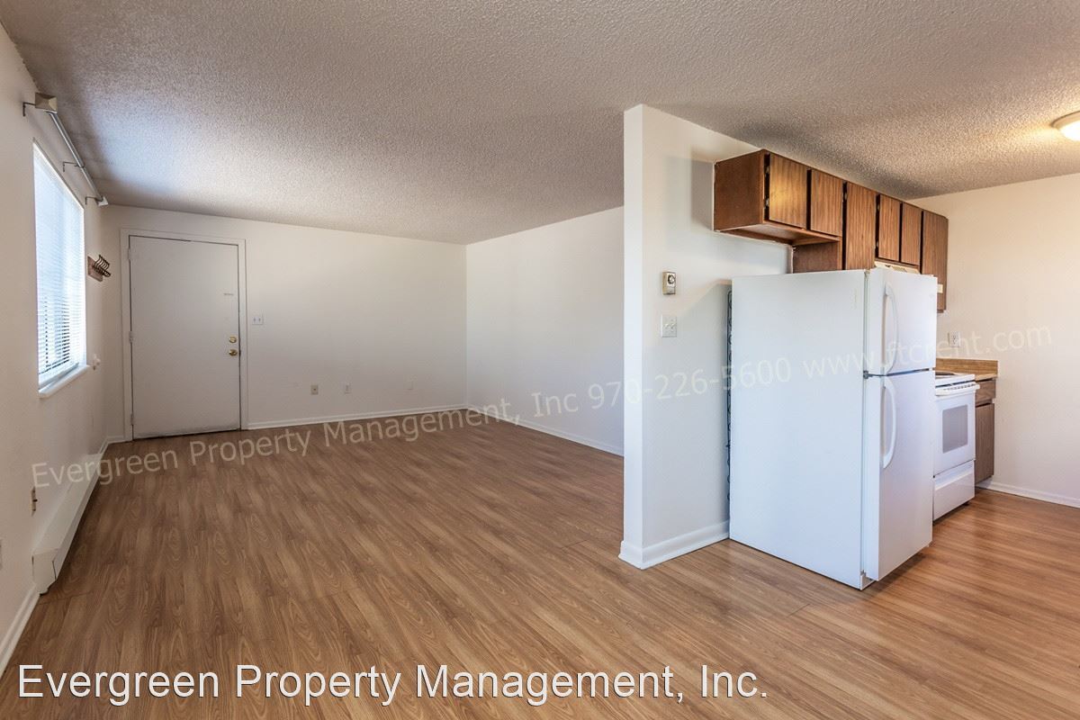 Primary Photo - 1244 Maple St